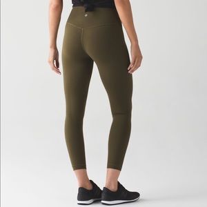 🍋Lululemon Align 25” Olive Leggings size 4🍋